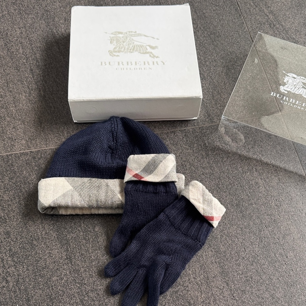 Burberry Children’s Hat and Glove set